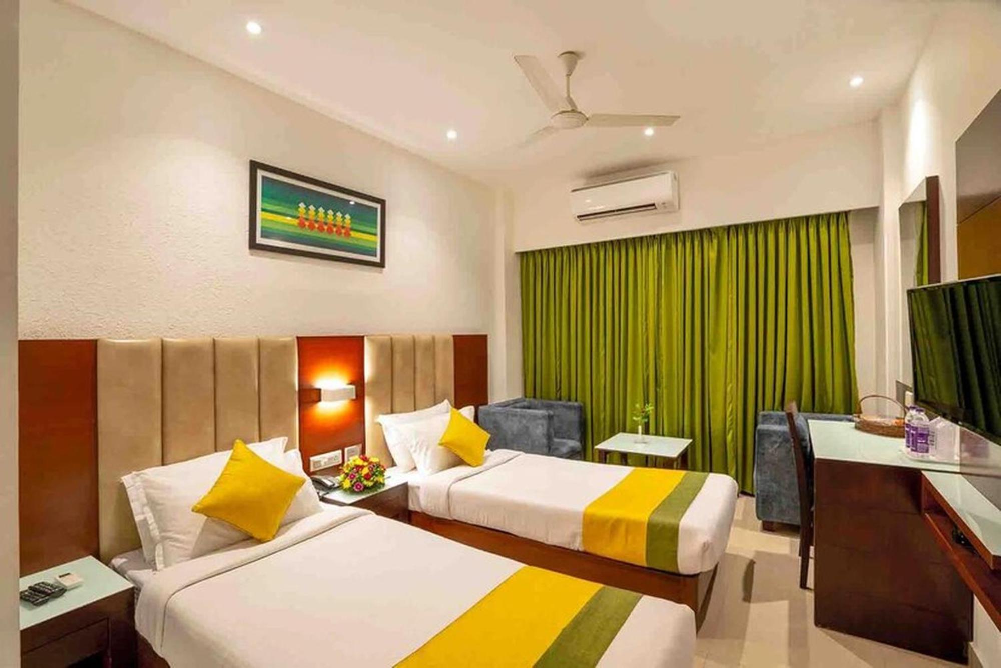 Hotel Hills Park Pathanāmthitta Exterior foto