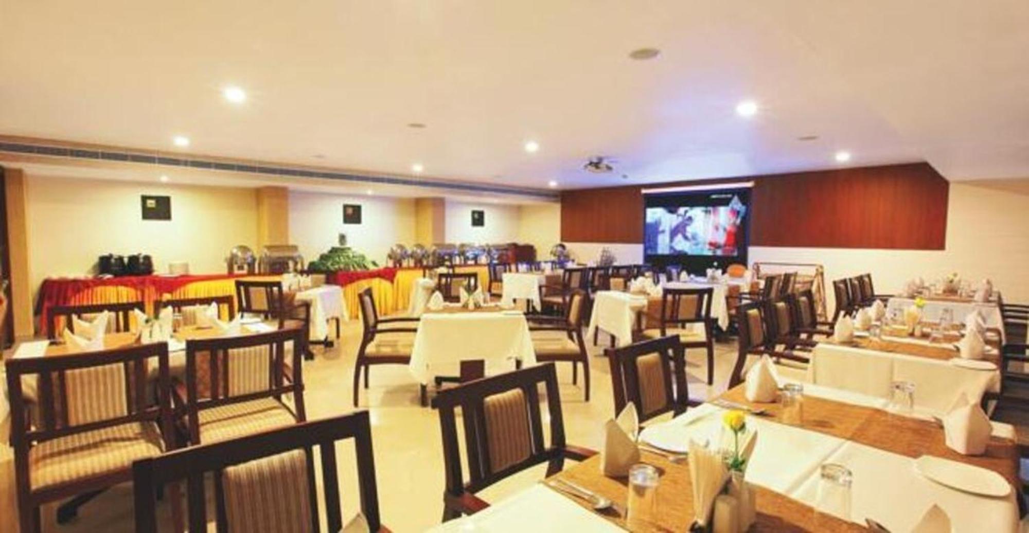 Hotel Hills Park Pathanāmthitta Exterior foto