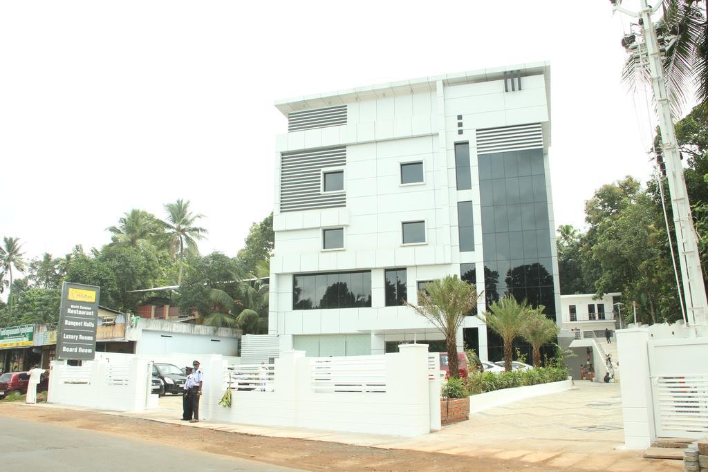 Hotel Hills Park Pathanāmthitta Exterior foto